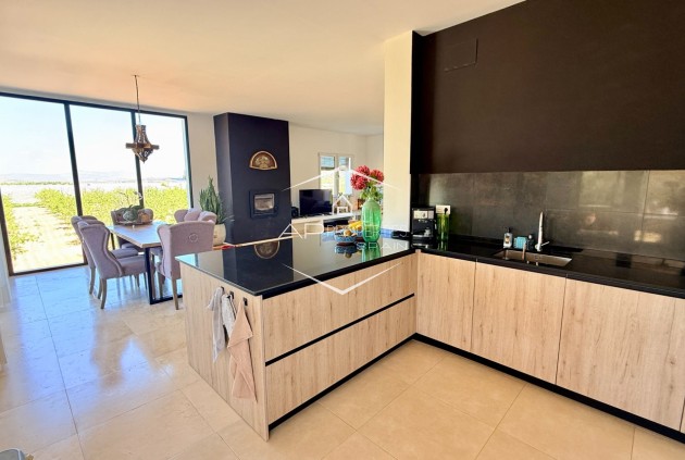 Revente - Villa - Indépendante -
Hondón de las Nieves