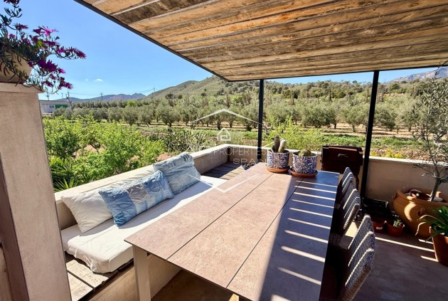 Revente - Villa - Indépendante -
Hondón de las Nieves