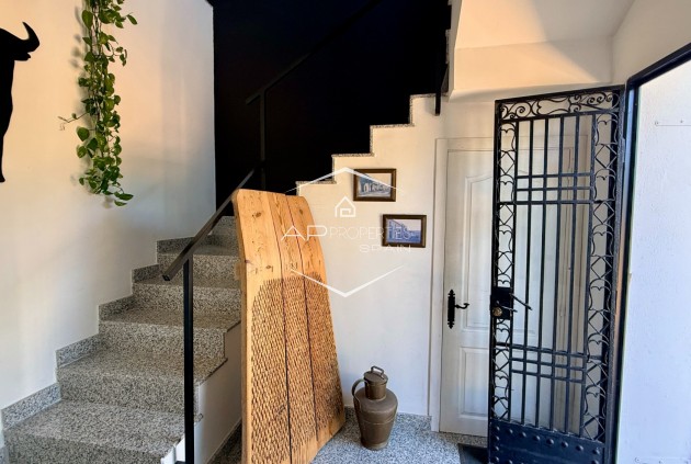 Revente - Villa - Indépendante -
Hondón de las Nieves