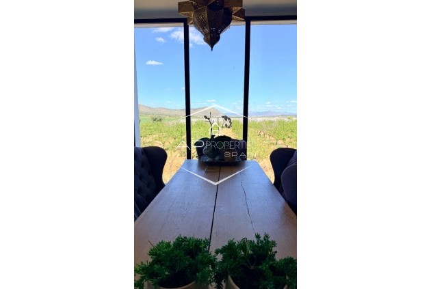 Revente - Villa - Indépendante -
Hondón de las Nieves