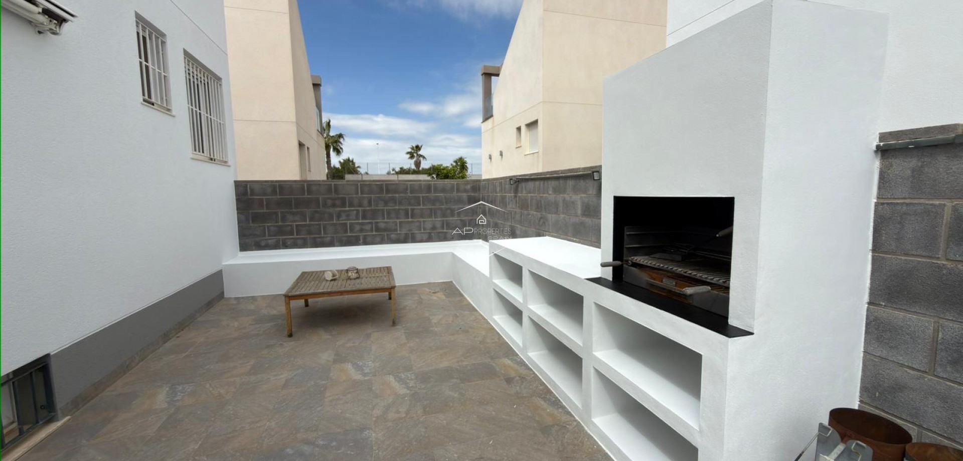 Resale - Villa - semi-detached -
Torrevieja