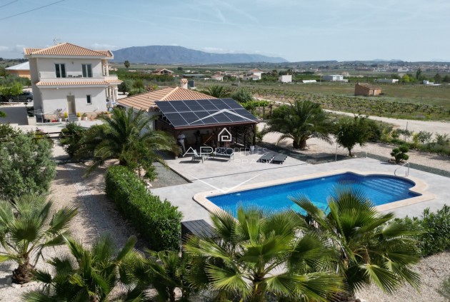 Revente - Villa - Indépendante -
Pinoso