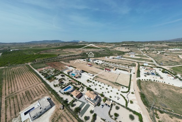 Revente - Villa - Indépendante -
Pinoso