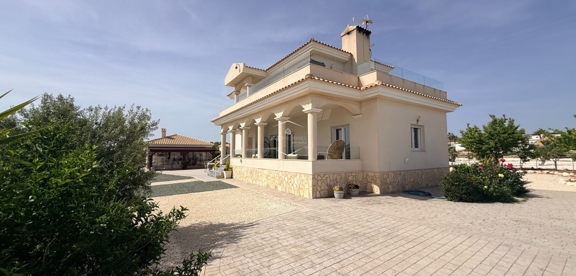 Revente - Villa - Indépendante -
Pinoso