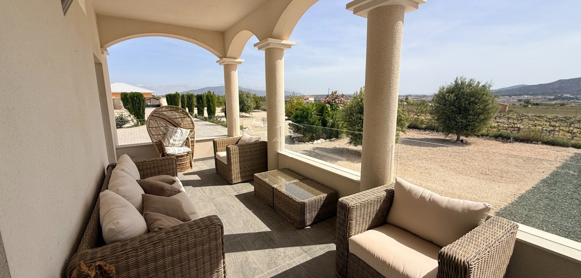 Revente - Villa - Indépendante -
Pinoso