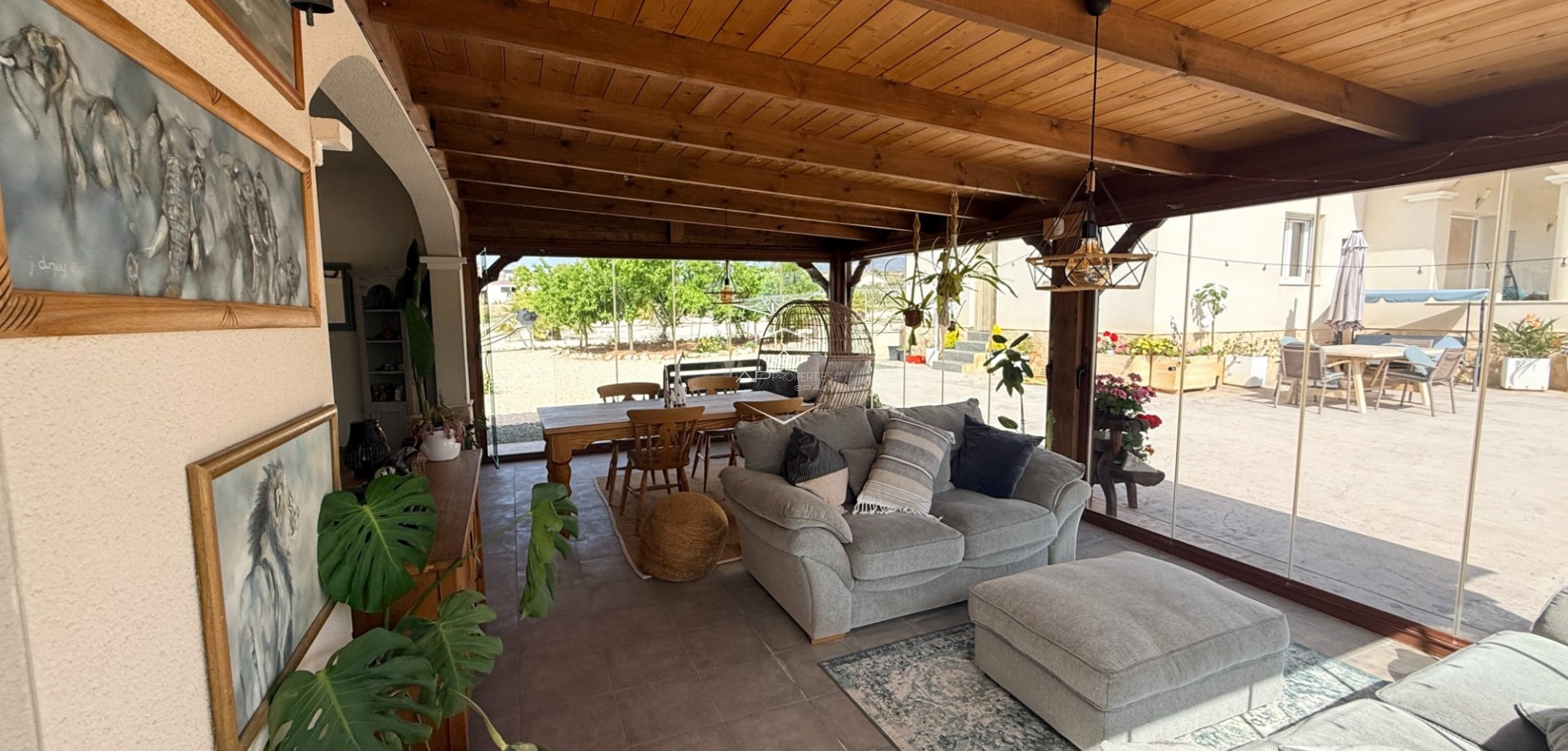 Revente - Villa - Indépendante -
Pinoso