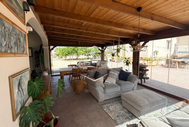 Revente - Villa - Indépendante -
Pinoso