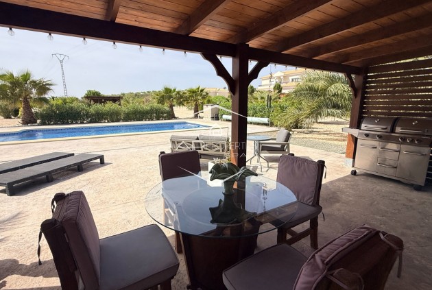 Revente - Villa - Indépendante -
Pinoso