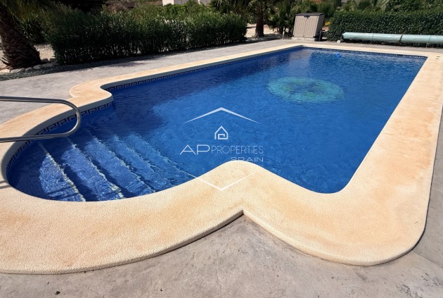 Revente - Villa - Indépendante -
Pinoso