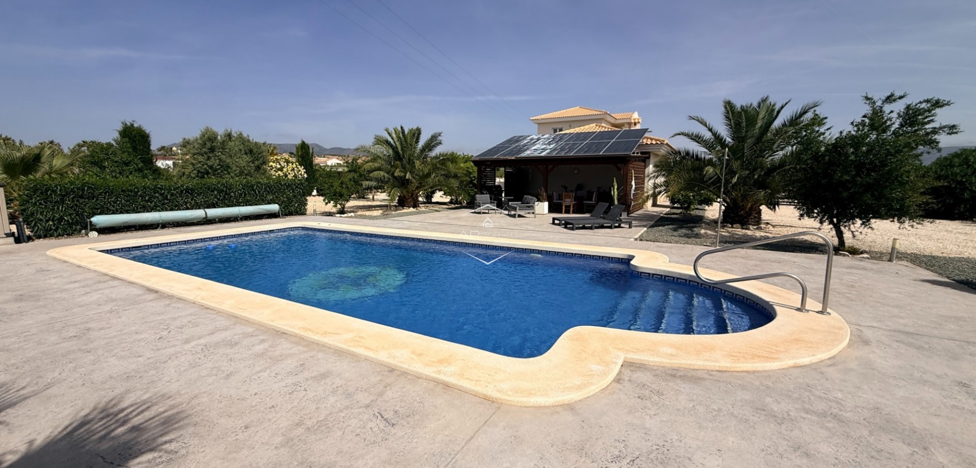 Revente - Villa - Indépendante -
Pinoso