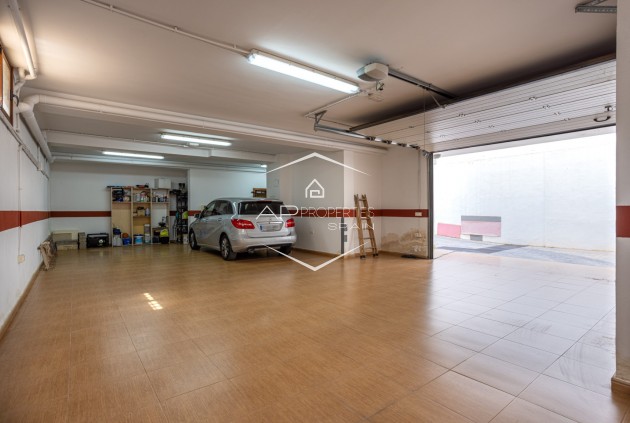 Herverkoop - Villa - Vrijstaand -
Los Montesinos - La Herrada