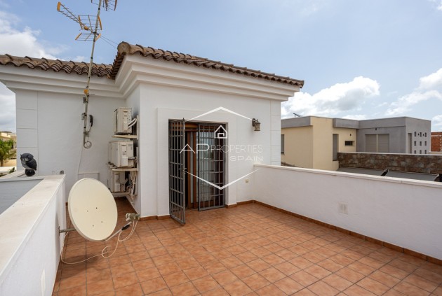 Herverkoop - Villa - Vrijstaand -
Los Montesinos - La Herrada