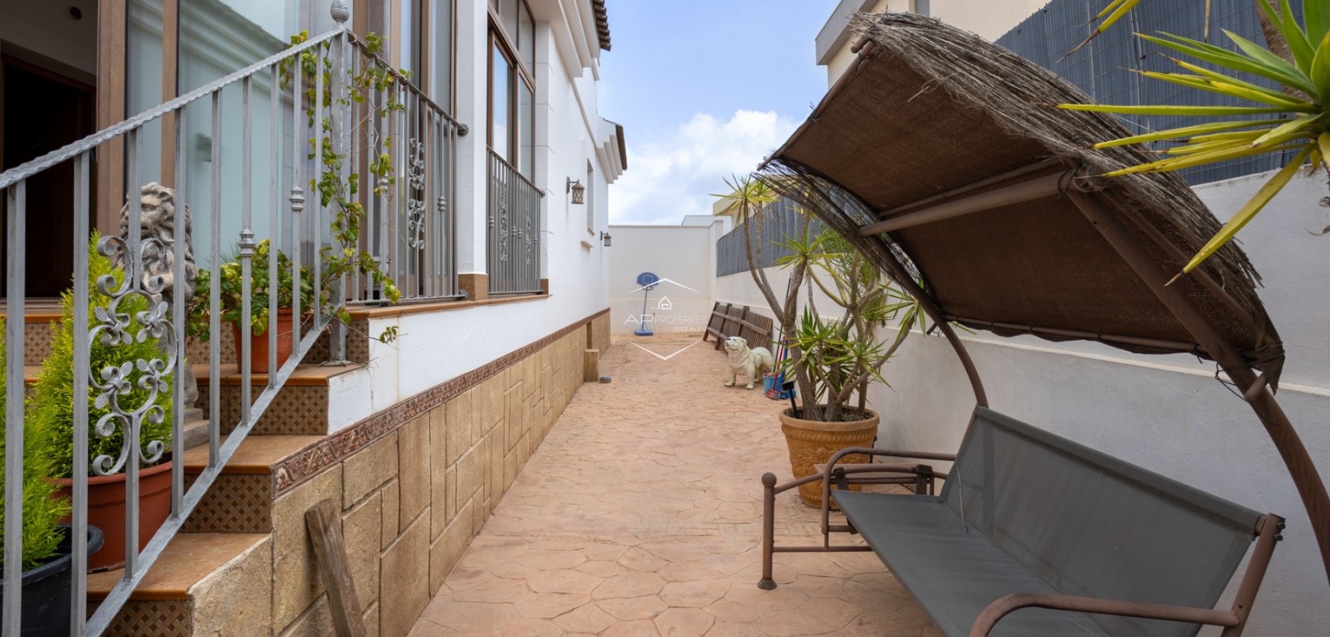 Herverkoop - Villa - Vrijstaand -
Los Montesinos - La Herrada