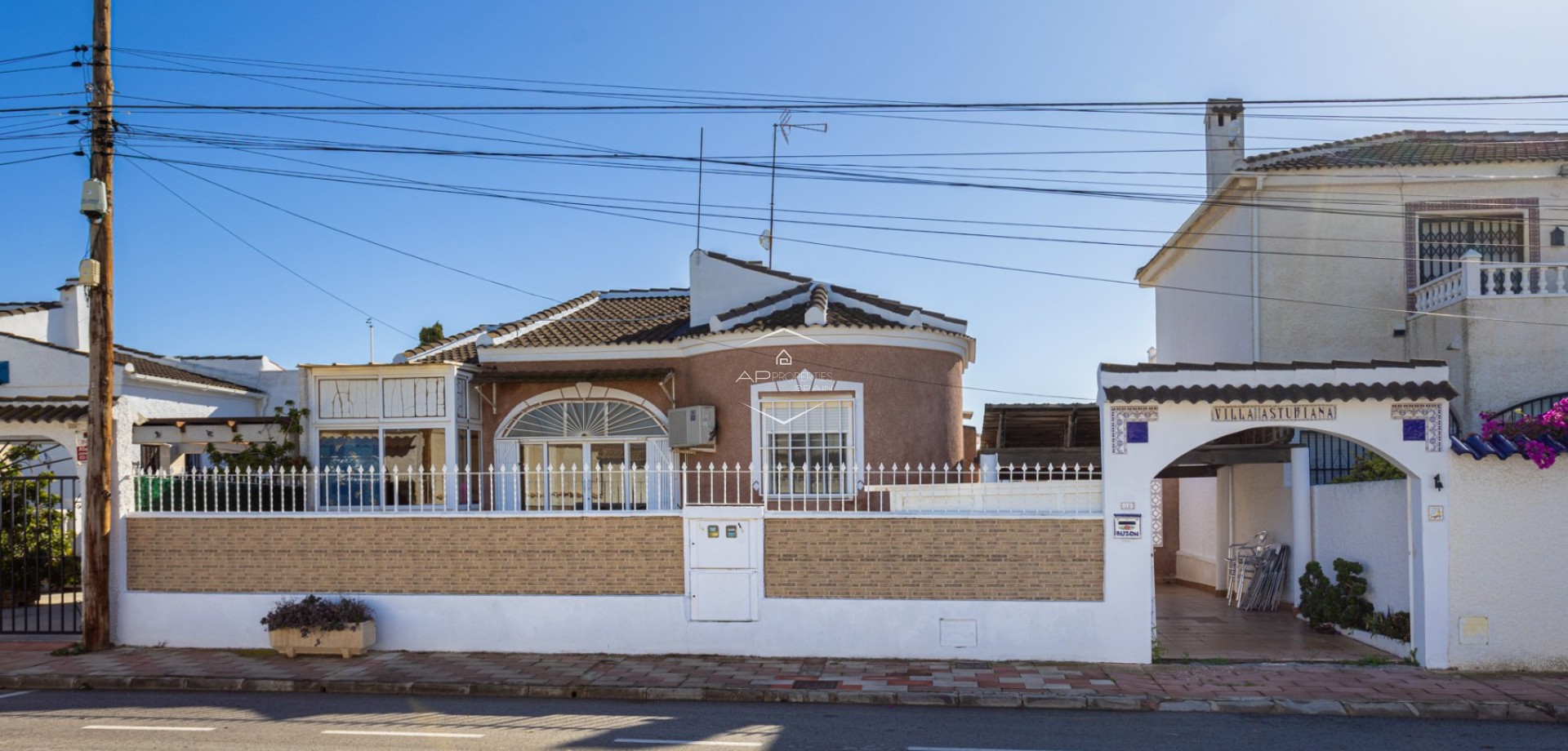 Herverkoop - Villa - Vrijstaand -
Torrevieja - Urbanización San Luis