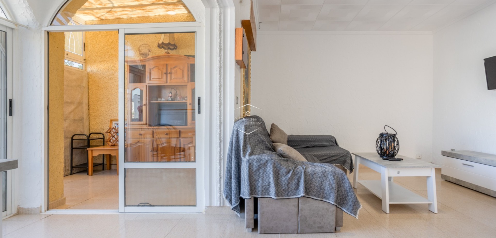 Herverkoop - Villa - Vrijstaand -
Torrevieja - Urbanización San Luis