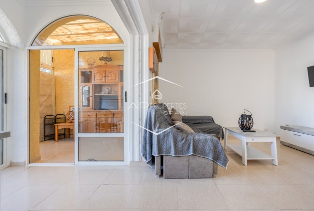 Herverkoop - Villa - Vrijstaand -
Torrevieja - Urbanización San Luis