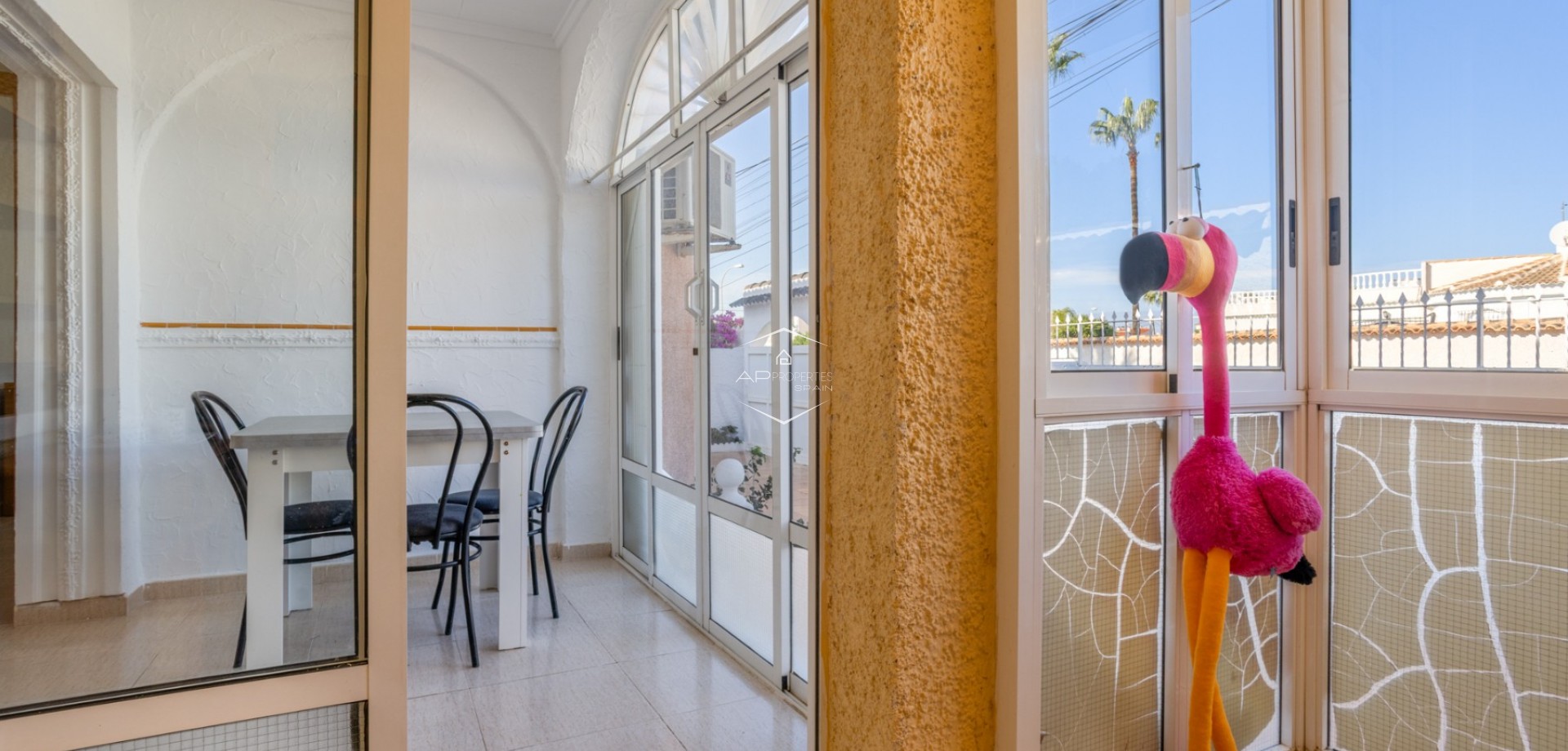 Herverkoop - Villa - Vrijstaand -
Torrevieja - Urbanización San Luis