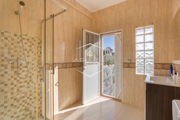 Herverkoop - Villa - Vrijstaand -
Torrevieja - Urbanización San Luis