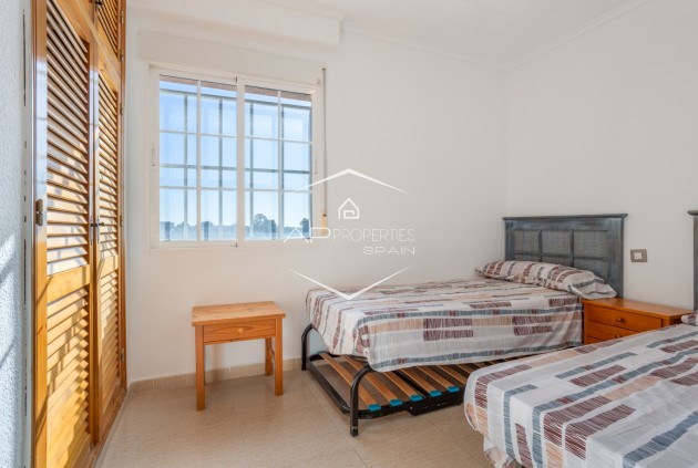 Herverkoop - Villa - Vrijstaand -
Torrevieja - Urbanización San Luis