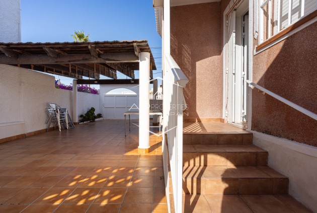 Herverkoop - Villa - Vrijstaand -
Torrevieja - Urbanización San Luis
