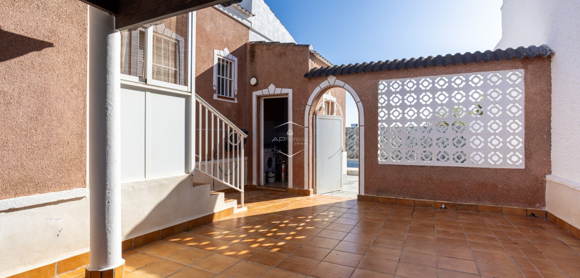 Herverkoop - Villa - Vrijstaand -
Torrevieja - Urbanización San Luis