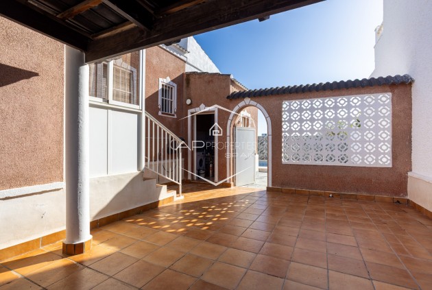 Herverkoop - Villa - Vrijstaand -
Torrevieja - Urbanización San Luis