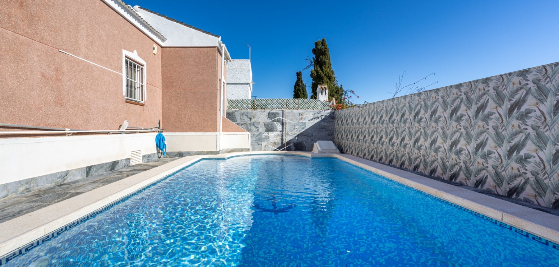 Herverkoop - Villa - Vrijstaand -
Torrevieja - Urbanización San Luis