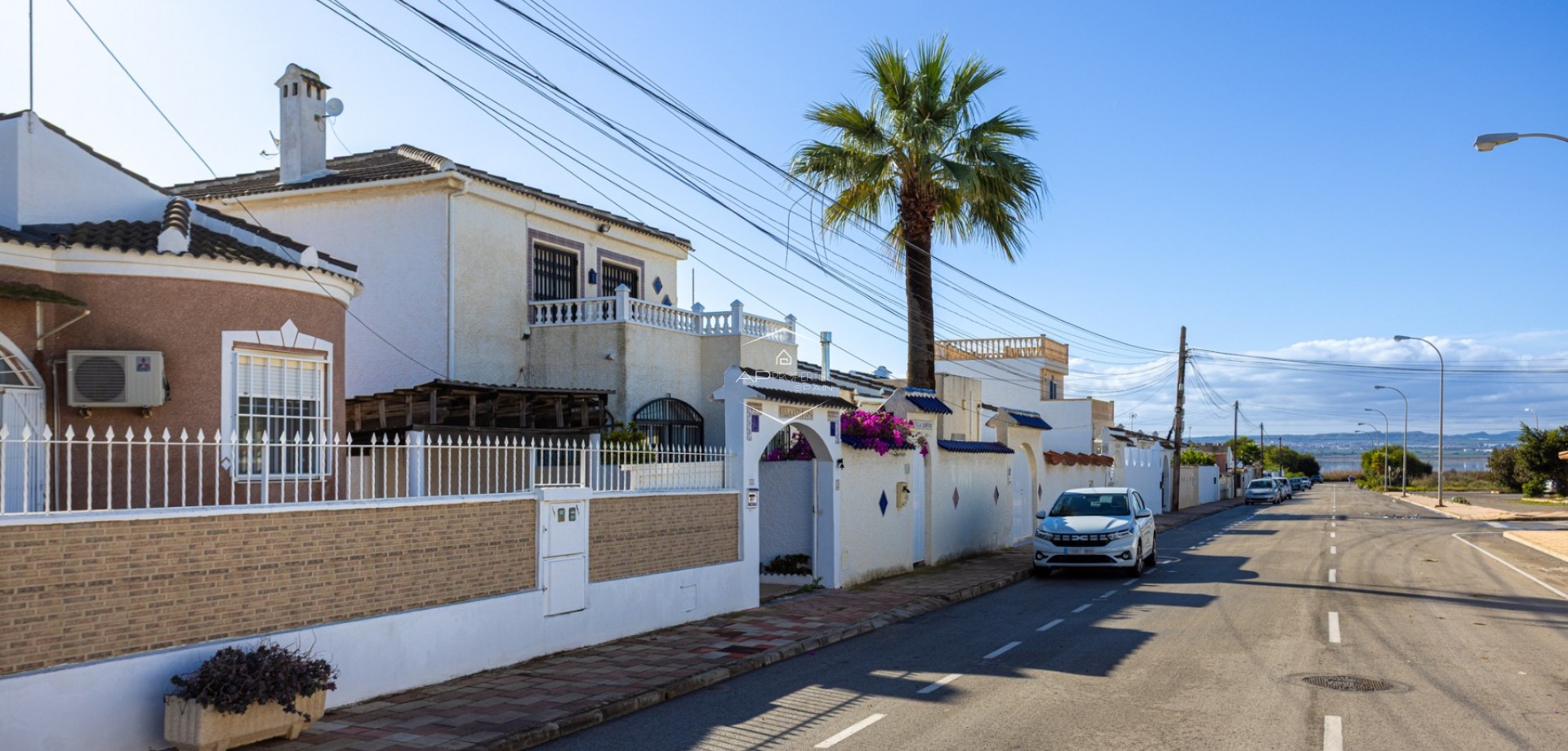 Herverkoop - Villa - Vrijstaand -
Torrevieja - Urbanización San Luis