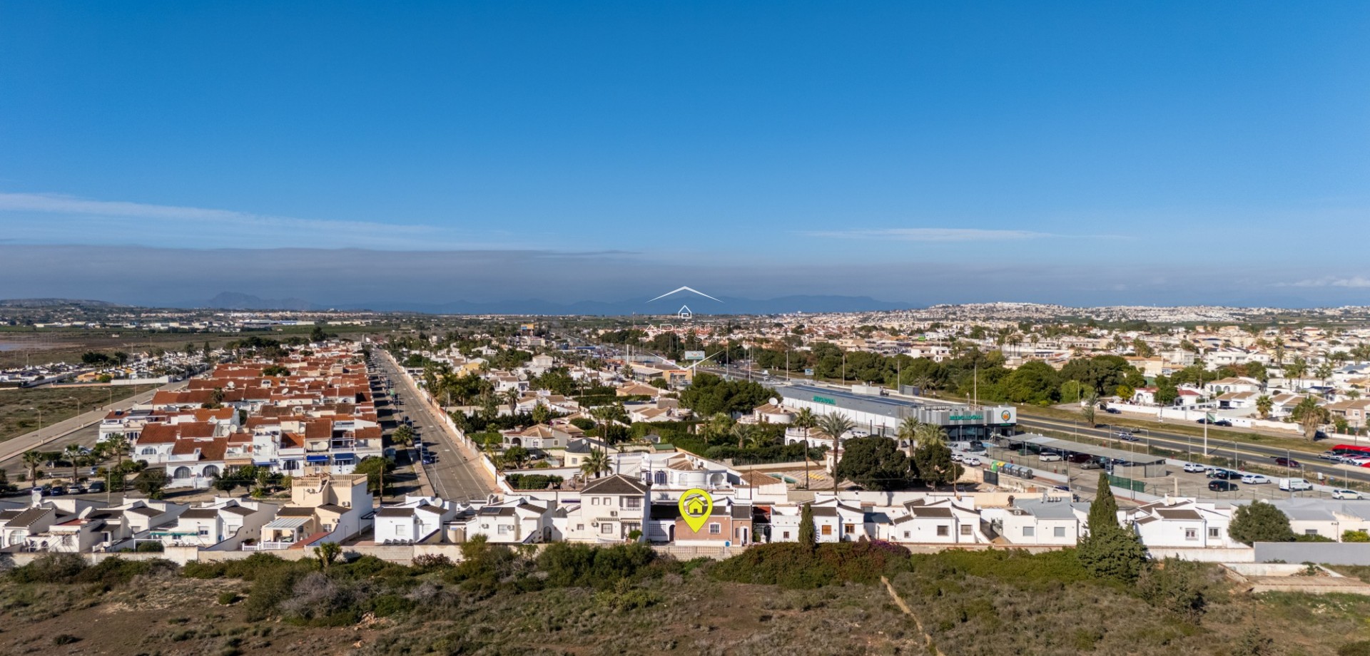 Herverkoop - Villa - Vrijstaand -
Torrevieja - Urbanización San Luis