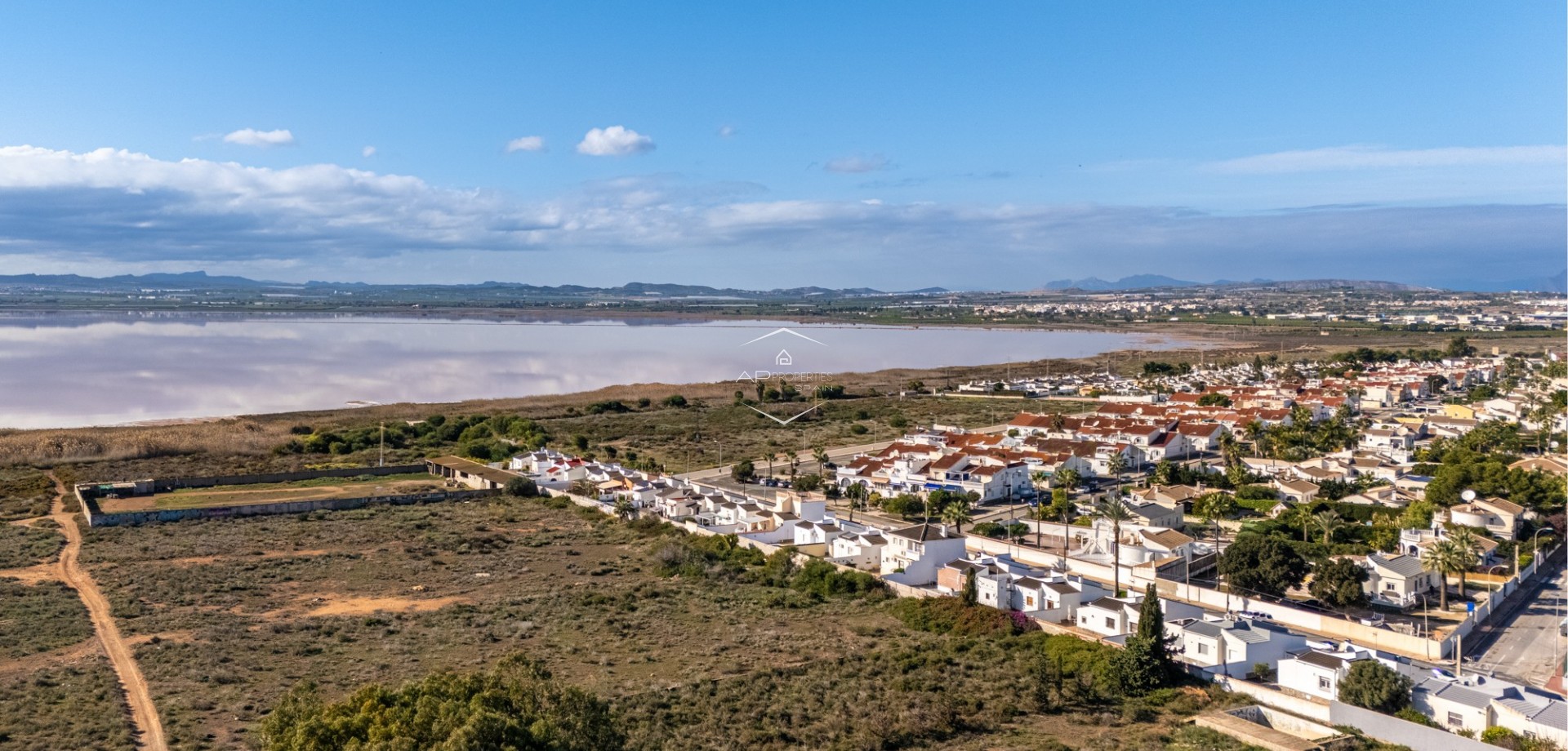 Herverkoop - Villa - Vrijstaand -
Torrevieja - Urbanización San Luis
