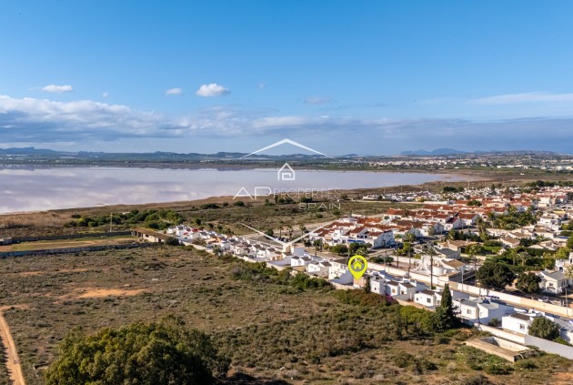 Herverkoop - Villa - Vrijstaand -
Torrevieja - Urbanización San Luis