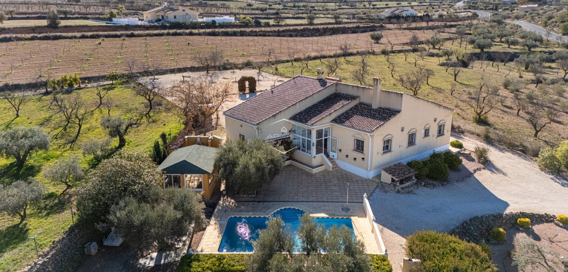 Herverkoop - Finca -
La Zarza