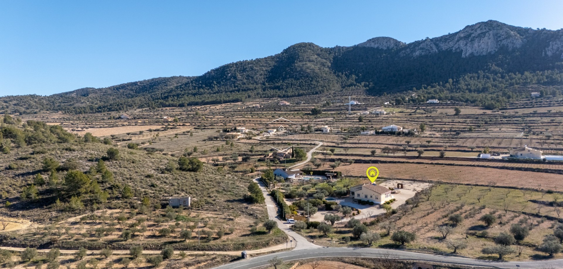 Herverkoop - Finca -
La Zarza