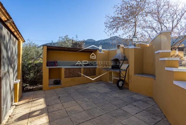 Herverkoop - Finca -
La Zarza