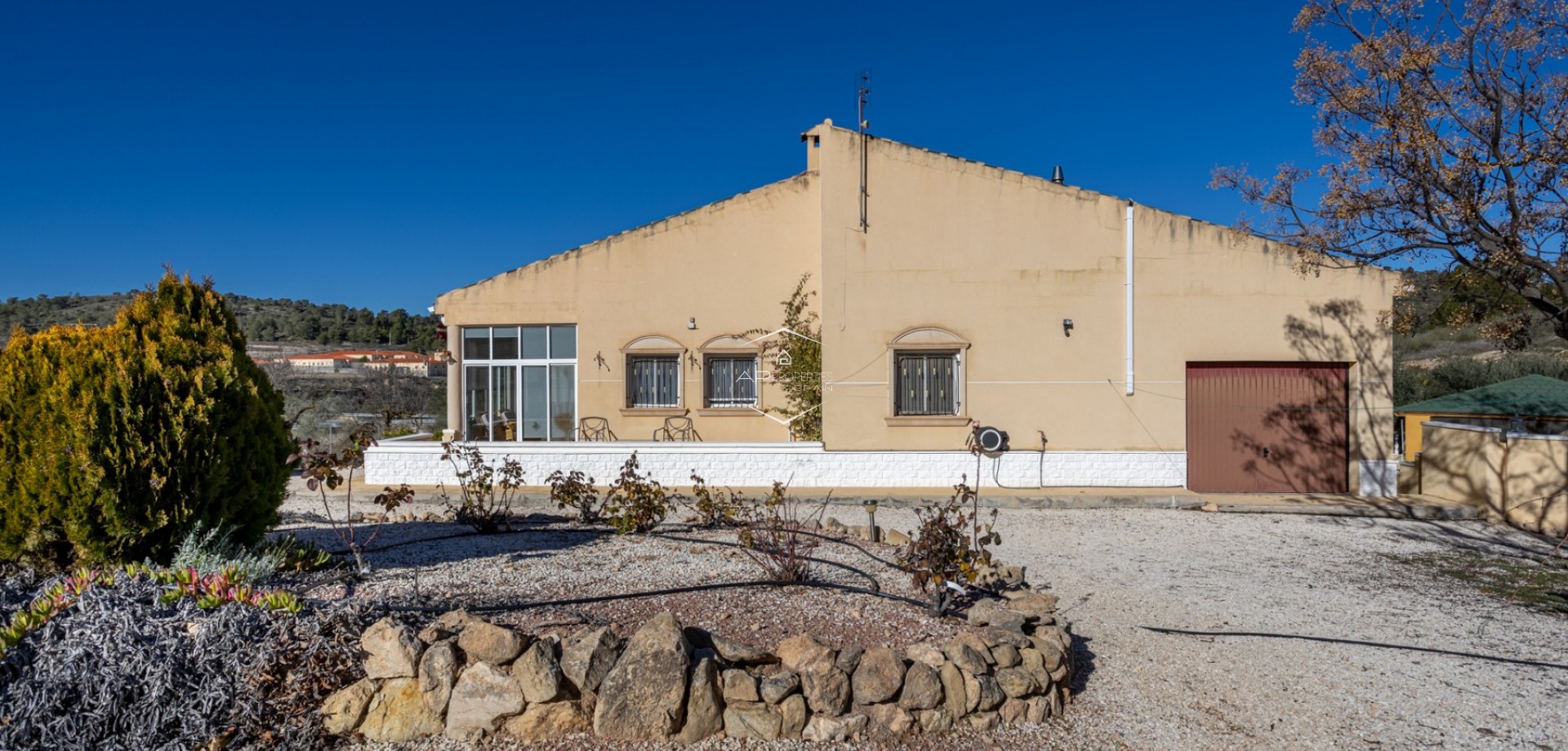 Herverkoop - Finca -
La Zarza