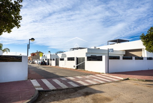 Herverkoop - Villa - Vrijstaand -
Torre Pacheco - Roldán