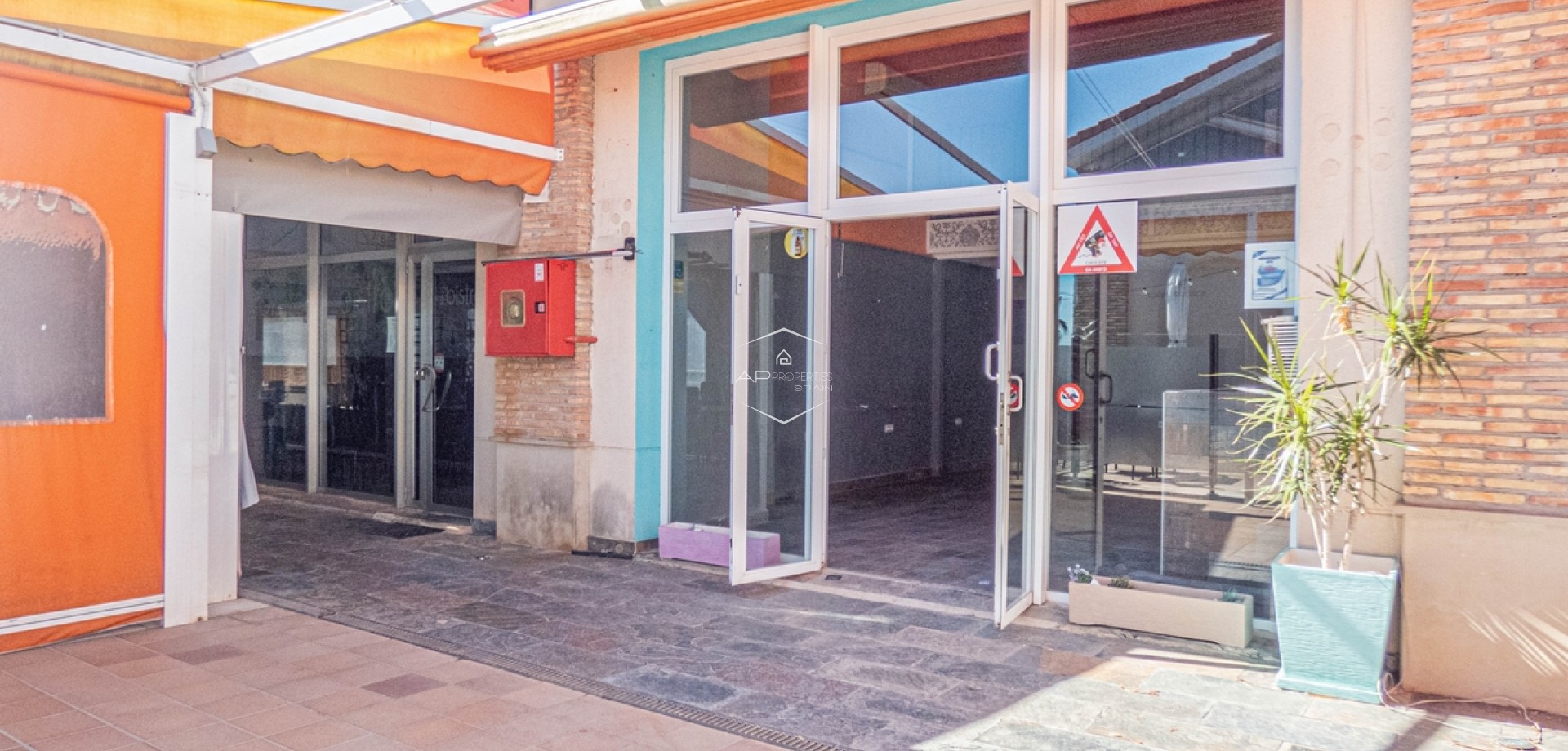 Herverkoop - Commercieel -
Algorfa