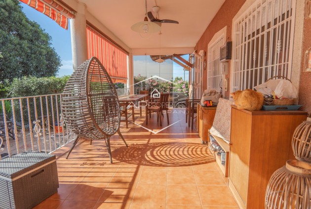 Revente - Finca -
Orihuela - San Bartolome