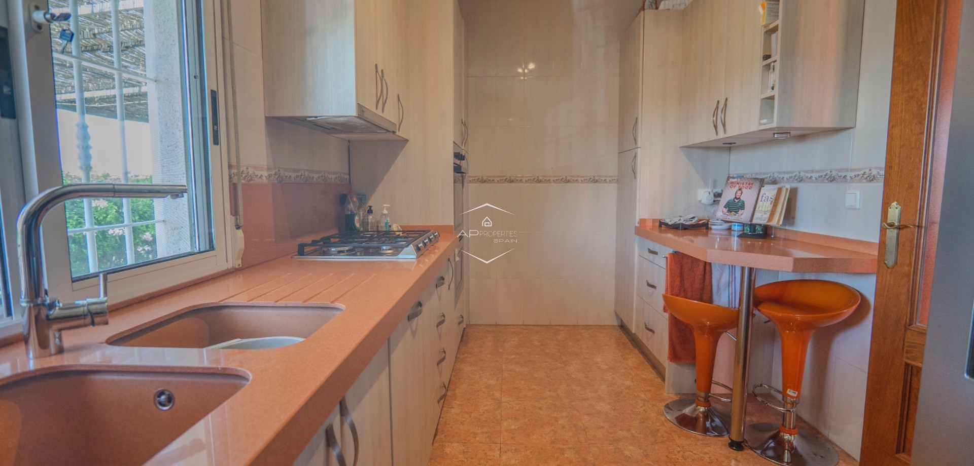 Revente - Finca -
Orihuela - San Bartolome
