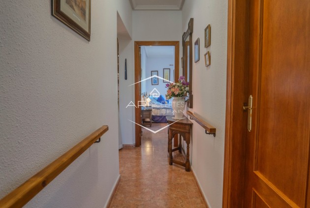 Revente - Finca -
Orihuela - San Bartolome
