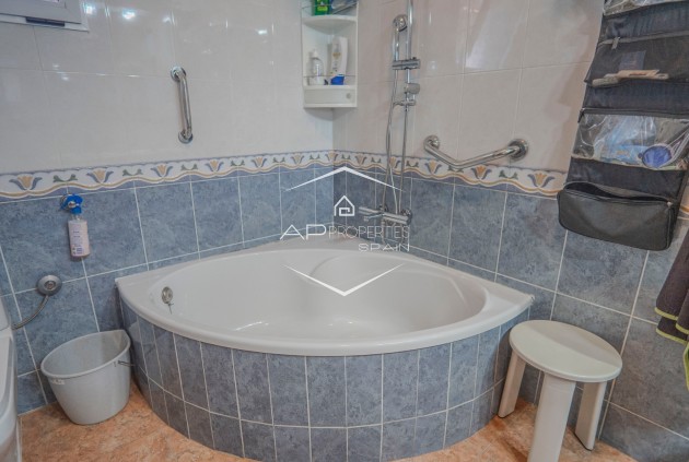 Revente - Finca -
Orihuela - San Bartolome