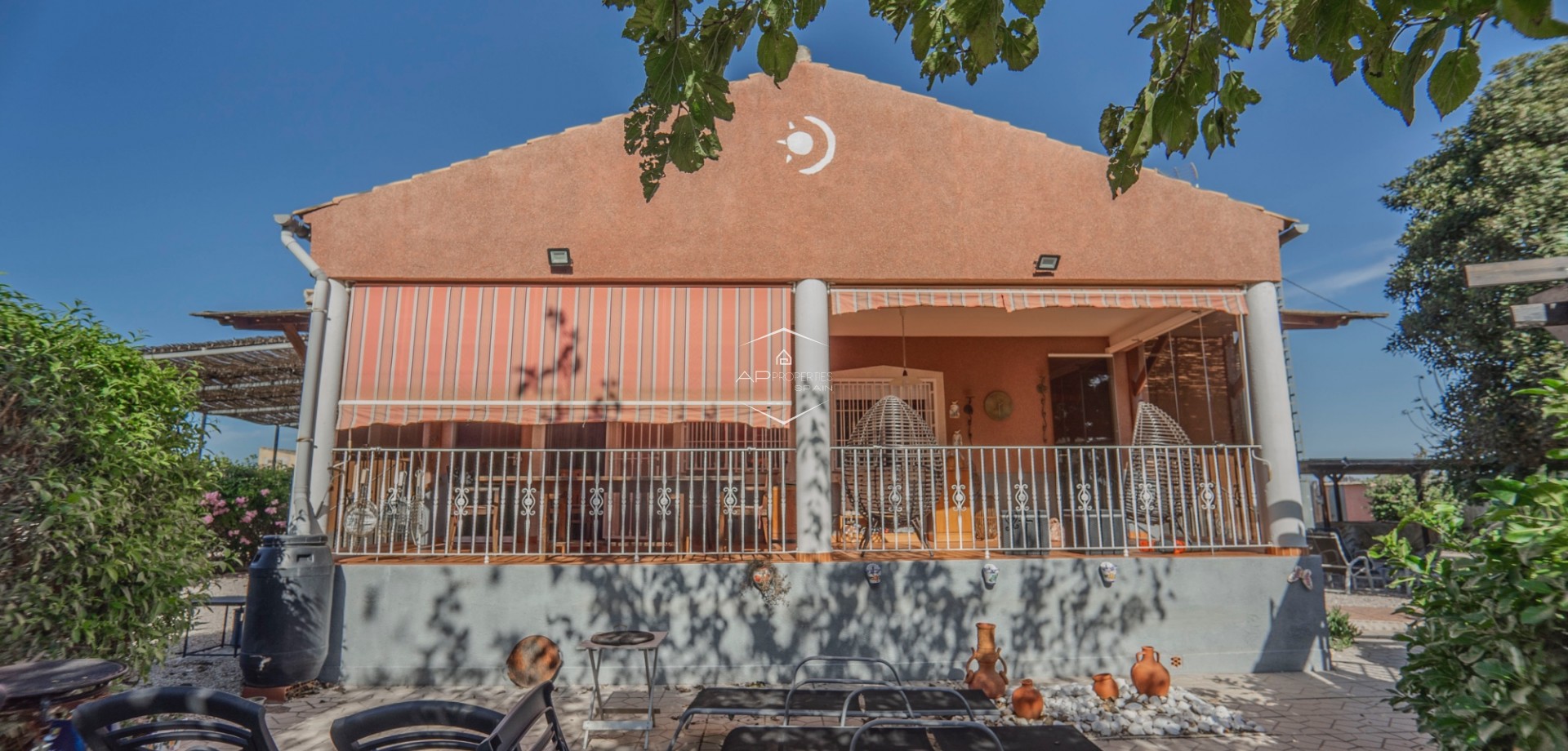 Revente - Finca -
Orihuela - San Bartolome