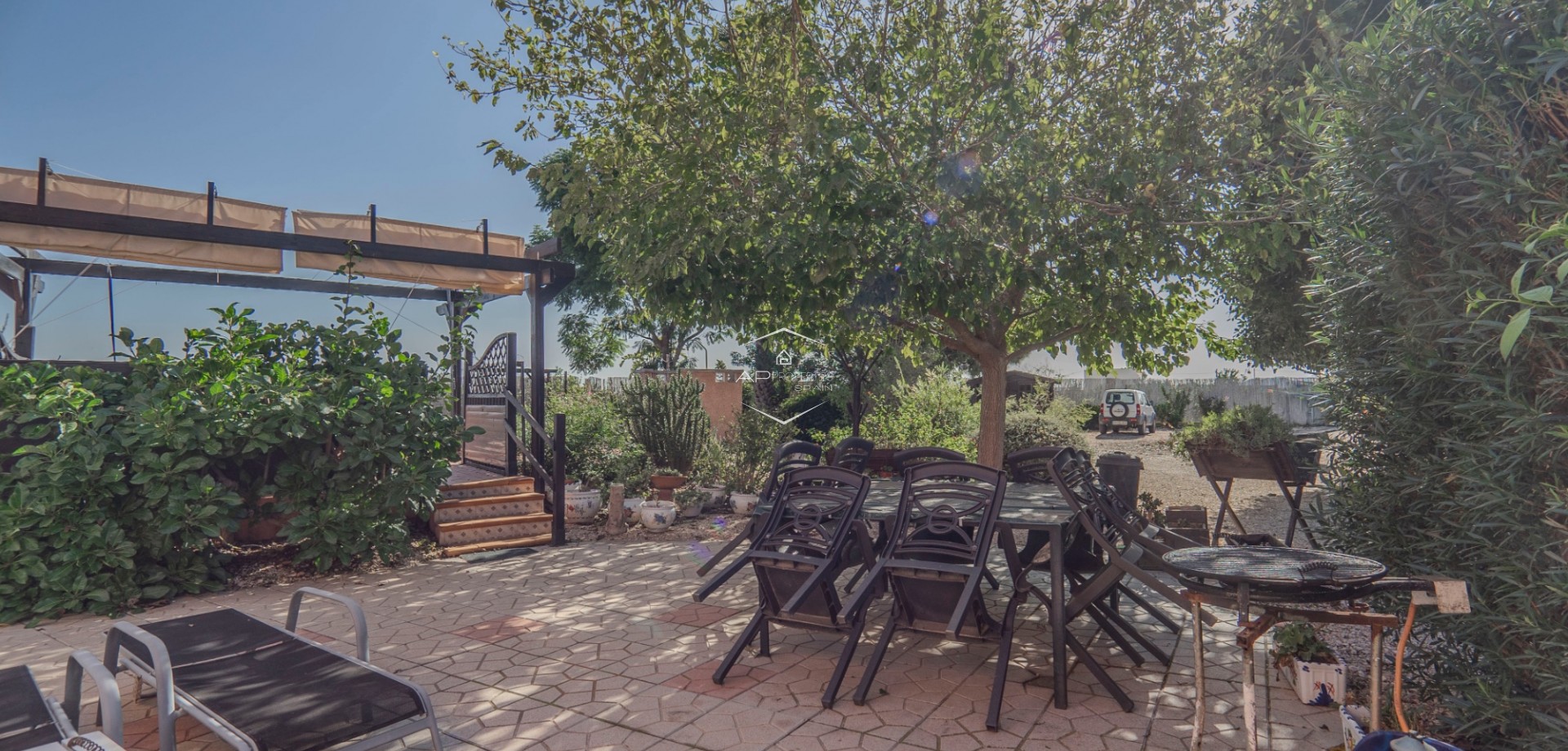 Revente - Finca -
Orihuela - San Bartolome