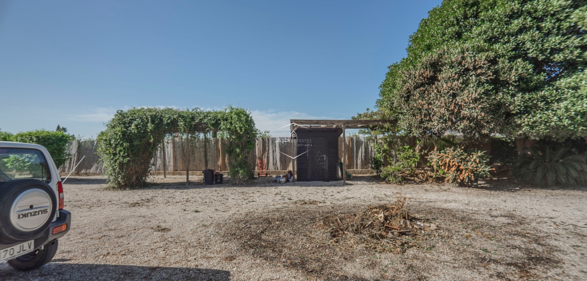 Revente - Finca -
Orihuela - San Bartolome