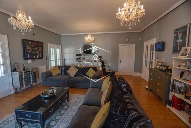 Herverkoop - Villa - Vrijstaand -
Las Heredades - Heredades