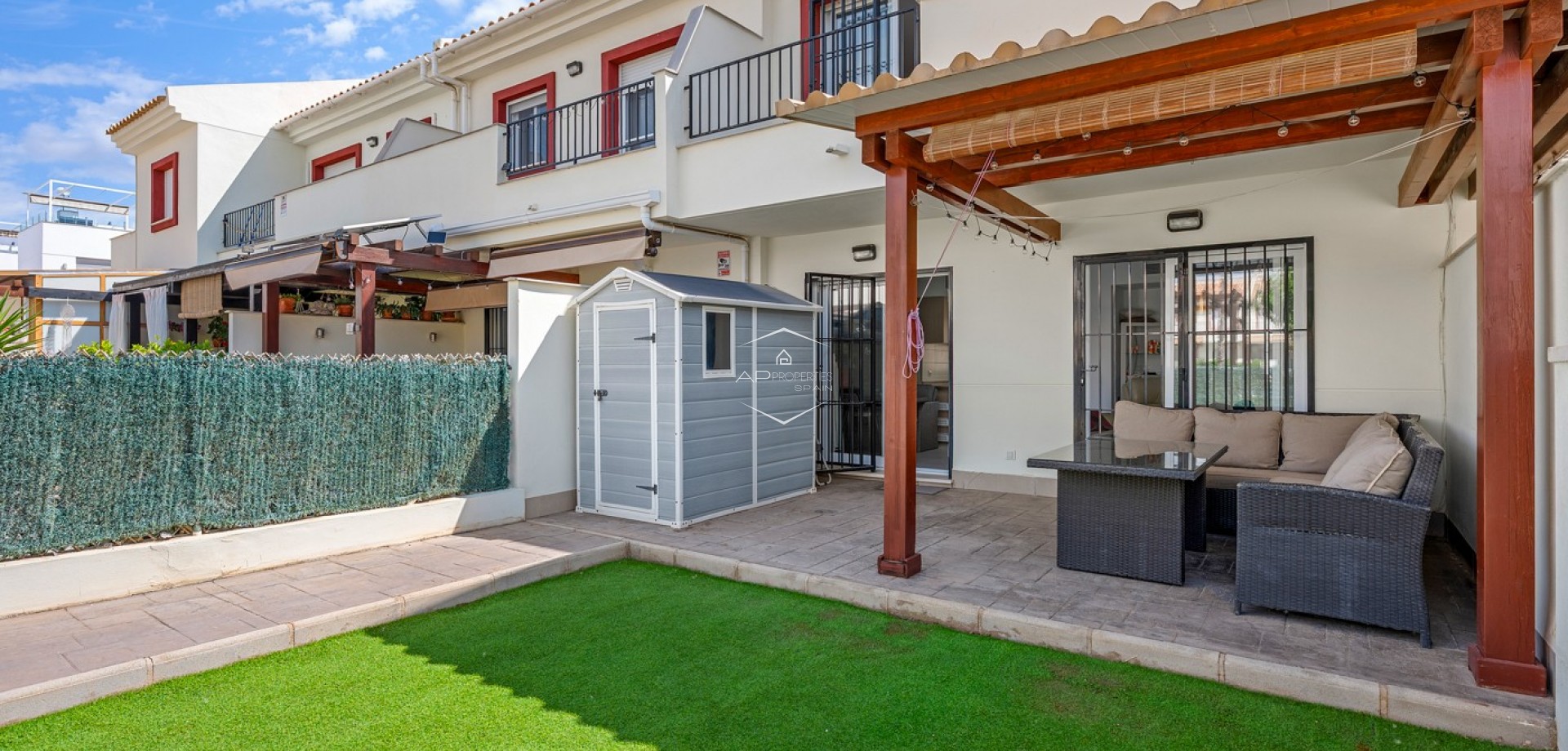 Herverkoop - Geschakelde woning -
Ciudad Quesada