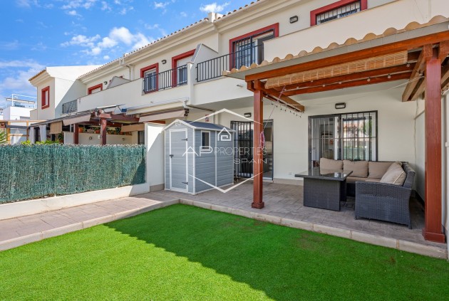 Herverkoop - Geschakelde woning -
Ciudad Quesada