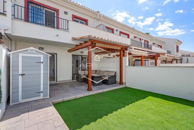 Herverkoop - Geschakelde woning -
Ciudad Quesada