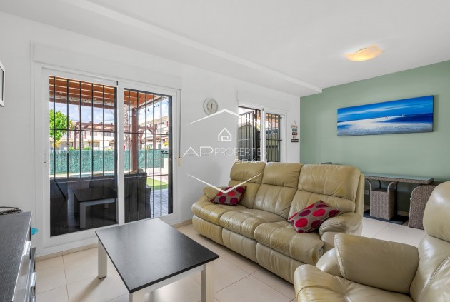 Herverkoop - Geschakelde woning -
Ciudad Quesada
