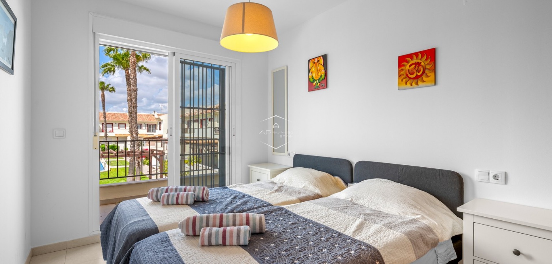 Herverkoop - Geschakelde woning -
Ciudad Quesada